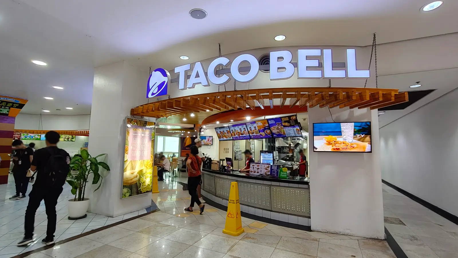 TACO BELL in Gateway Mall